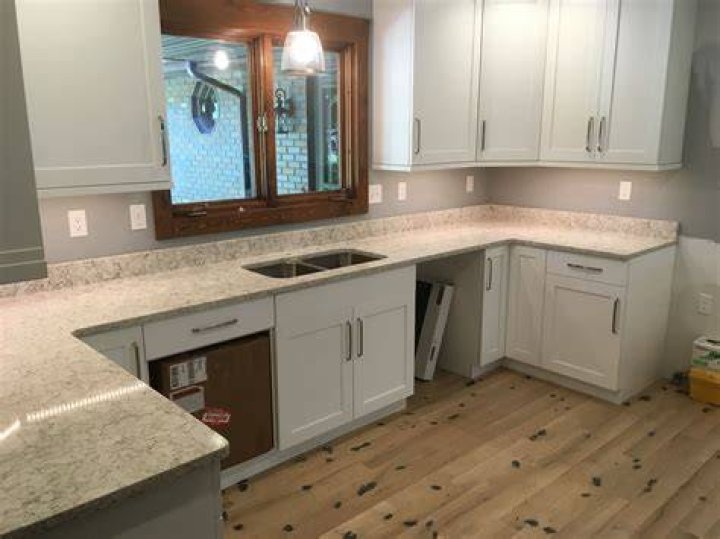 Can i use goof off on quartz countertops?