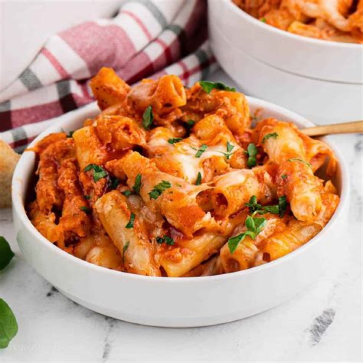 What does ziti pasta look like?