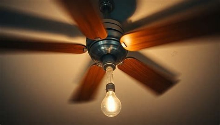 Will a ceiling fan fall if it wobbles?
